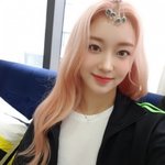 핑크머리 <b>수민</b>이 개이쁘지 않냐