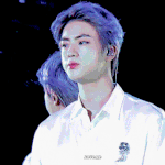 보랏빛 향기에 <b>심취</b>할 아이돌