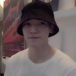 [이태용] 말간 얼굴로 노래하는데