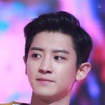 여기 <b>찬열</b>이를 질투하는 사람이 몇 명이나 되죠?