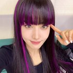 윤 <b>데뷔</b> <b>초</b>