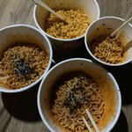 수능전까지 <b>불닭</b> 안먹는중인데