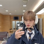 [스키즈] 이리노 거울<b>셀카</b> 엄청 늘었다