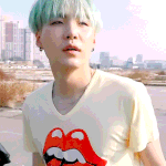 <b>윤기</b>야 사랑해 ❤️❤️