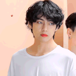 <b>김뷔</b>