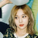 엥 <b>윈터</b>는 <b>단발</b>이지