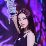 와 카리나 진짜 컴퓨터 그래픽같이 생겼다 ㅋㅋㅋ