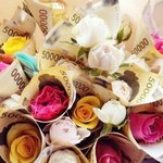 '현금 100만원 꽃다발' 준 남친, 너무 <b>성의</b> 없어 실망스러워요"