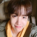 <b>갠적</b>으로 정호석 셀카 중에 이게 제일 귀여워