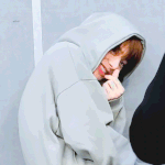 [모두드루와] <b>회색</b> 후드 입고 끼부리는 남돌