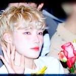 하얗다 못해 <b>투명</b>해 보일 지경인 남돌