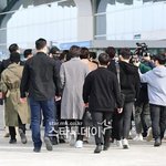 방탄 <b>출국</b> 뒷모습