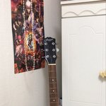 얘<b>도라</b> 내 기타 이쁘지 ㅎㅎ