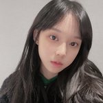 윈터는 <b>쌩얼</b>이 더 이뿌다