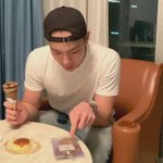 코<b>수술</b> 연예인 사진 누구 들고 갈까