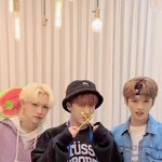 [스키즈] 다른 애들 썸넬은 다 귀여운데