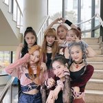 아이칠린 오늘자 <b>단체샷</b> . jpg