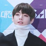 김태형 이 사진 보니까 겨울 냄새 난다
