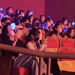 송민호 콘서트에 제니랑 <b>정연</b> 왔대