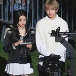 지수랑 뷔가  드라마 남녀 <b>역활</b>했어야