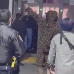 우리 애들 콘서트 나가면서 인사하는데