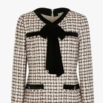 <b>부케</b> 받기로 했는데요. 하객룩 추천 부탁드릴게요!