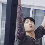 <b>타투</b>가 많은 아이돌