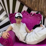 퀸을 <b>숭배</b>하라