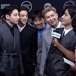 [<b>방탄소년단</b>] 태형이 인터뷰하는거 보는 형들과 동생 표정 봐ㅋㅋㅋ