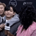 김태형 인터뷰하는데 누가 이렇게