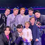 방탄 옆에 <b>아기들</b> 누구임?