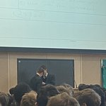 [풀햄보이즈] <b>헤드</b>보이 물려주는 사진 보는데 내가 다 눈물이 날...