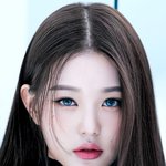 <b>현질</b> ㅈㄴ 한 게임 캐릭터 같음