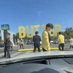 방탄 <b>코든</b>쇼? 신호등 무대 찍음