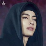 방탄 뷔 이거 <b>오드</b>아이 렌즈야? 포토샵이야?