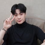 [모두드루와] 문빈 목<b>폴라</b> 입은 거 왜 이렇게 섹시하지 ?