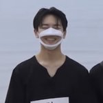 [펜타곤] 여기서<b>라도</b>