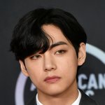 관리 하겠다던 뷔 얼굴