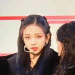 카리나 또 예뻤네