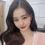 장원영 <b>뮤뱅</b> 셀카 핑크공주님같음
