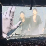 정국이 옷 <b>단추</b> 풀려짐….