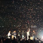 오늘자 방탄 <b>LA</b>콘 원거리 사진