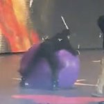 [군대] <b>한입</b>에 꿀꺽