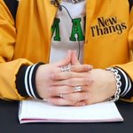 [NCT칠프] 손이 너무 <b>예쁘다</b>