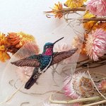 낙엽에 촘촘히 새긴 완벽한 자수