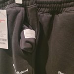 [궁금해요] 국내 <b>SPA</b> 브랜드 바지에 이상한 게 있었어요