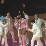 전정국 또 낯가린다