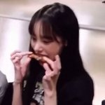 노제&amp;<b>리정</b> 치킨 먹는 모습 차이