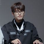 [더보이즈] 나 라면이랑 <b>베이글</b> 중 고민