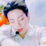별을 <b>박아</b> 놓은 영롱한 아이돌 눈빛